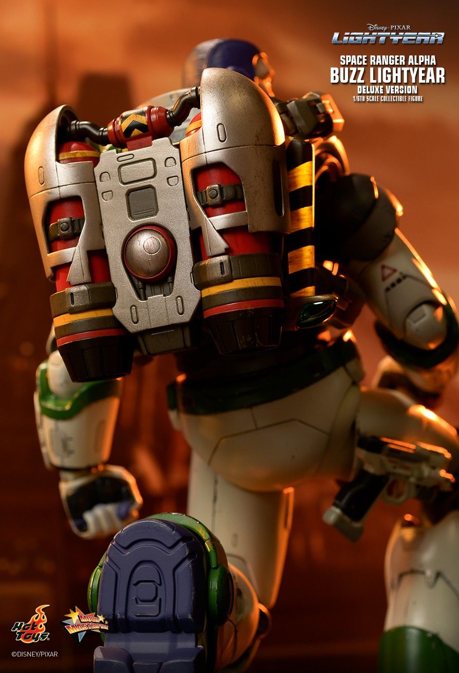 Space Ranger Alpha Buzz Lightyear - Lightyear