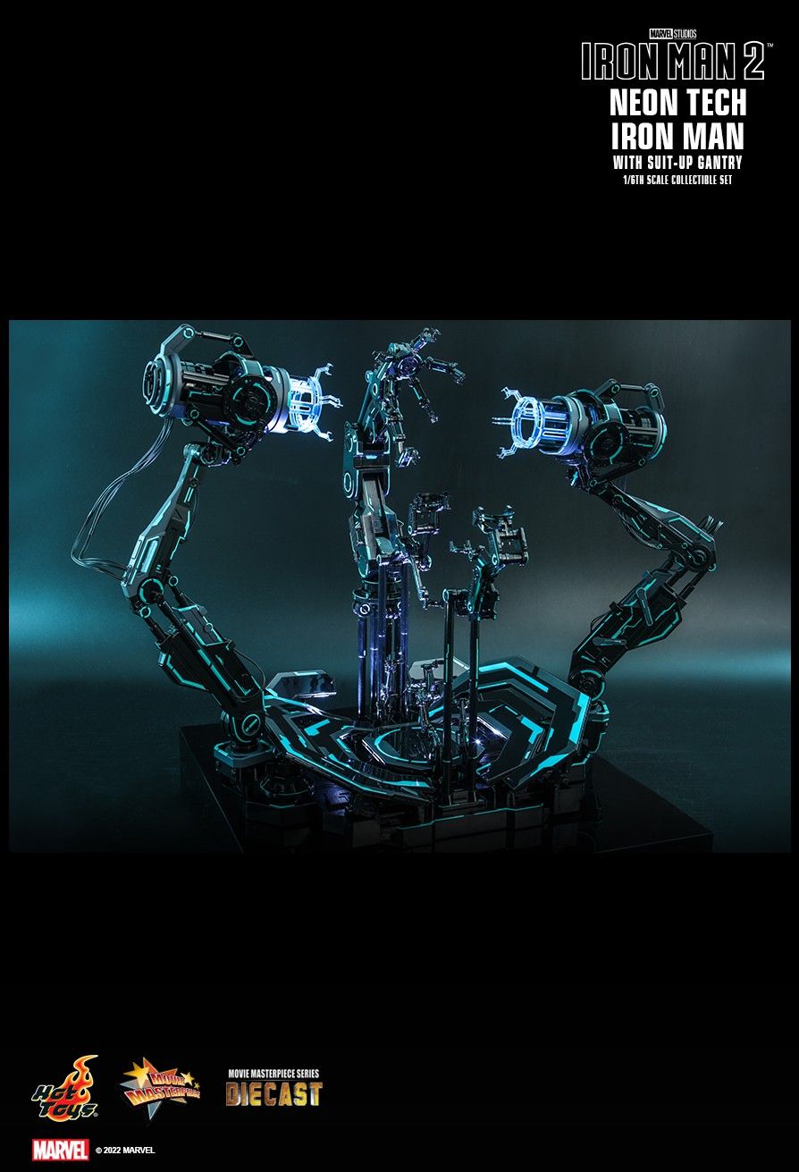Iron Man Neon Tech with Suit Up Gantry - Iron Man 2